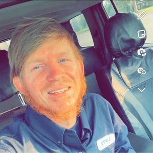 Meet your Posher, Larry